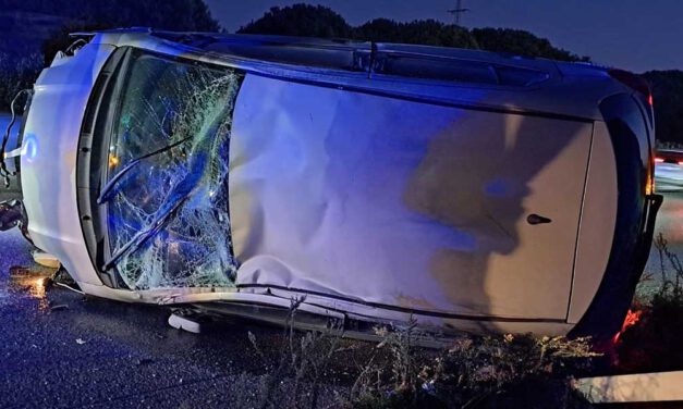 Herida leve tras perder el control de su coche en la A491, dirección Carrefour