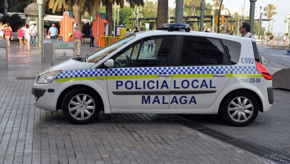 Tres niños agreden a una joven lesbiana al grito de "bollera" en Málaga