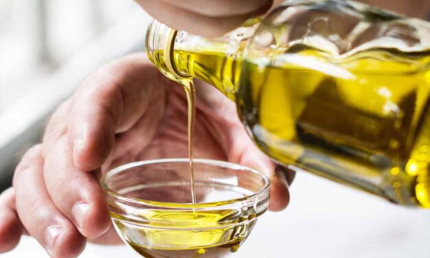 El Ciclo de Conferencias Populares propone una atractiva cata de iniciación al aceite de oliva virgen extra