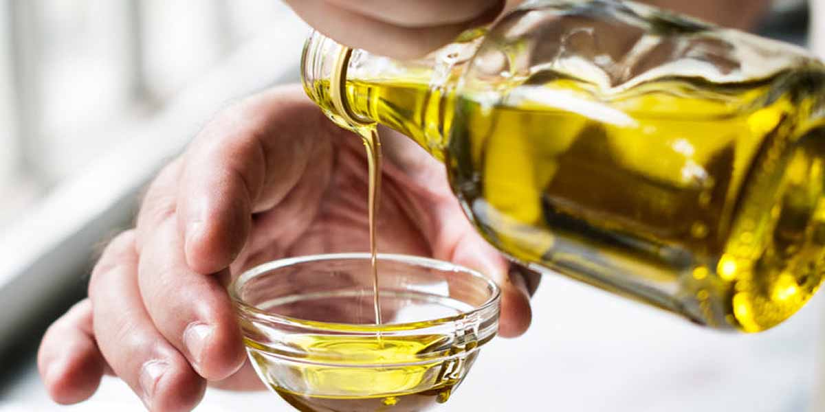 El Ciclo de Conferencias Populares propone una atractiva cata de iniciación al aceite de oliva virgen extra