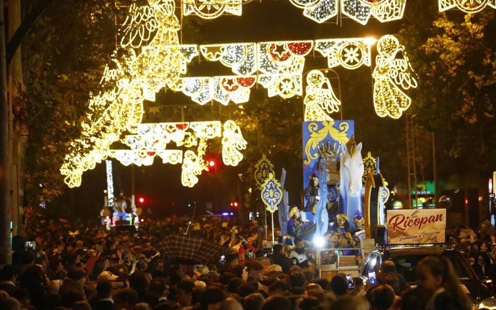 Los Reyes Magos más inclusivos llegan a Andalucía cargados con algo más que caramelos