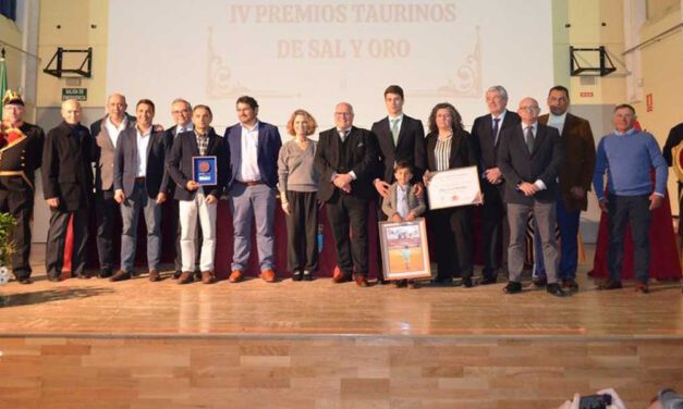 Lleno absoluto en los IV Premios Taurinos De Sal y Oro de El Puerto