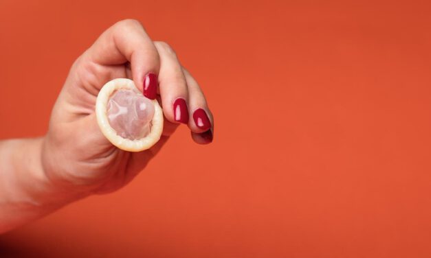 El uso del preservativo cae un 53% entre los adultos de 41 a 58 años en el último año