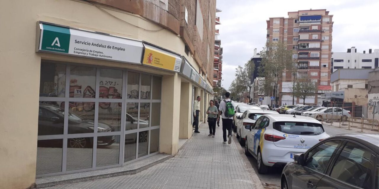 Andalucía es la comunidad autónoma de España donde más bajó el paro en mayo