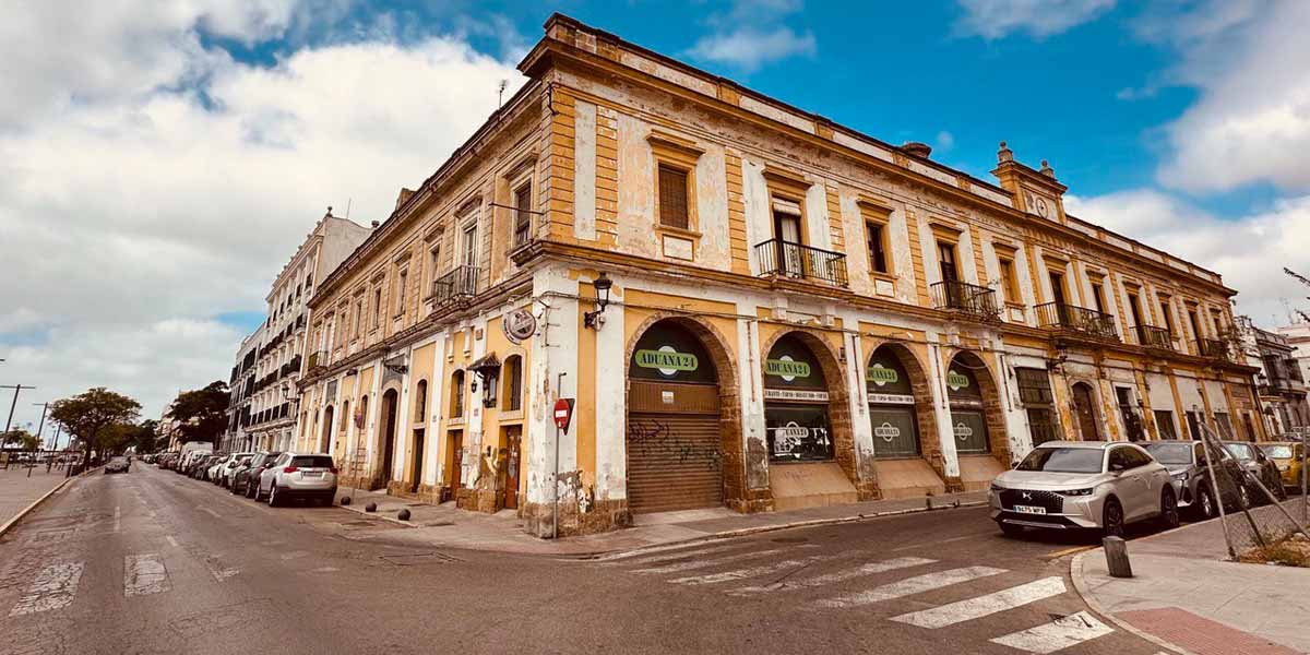 Germán Beardo anuncia el inicio de la rehabilitación de la emblemática Casa de La Aduana de El Puerto