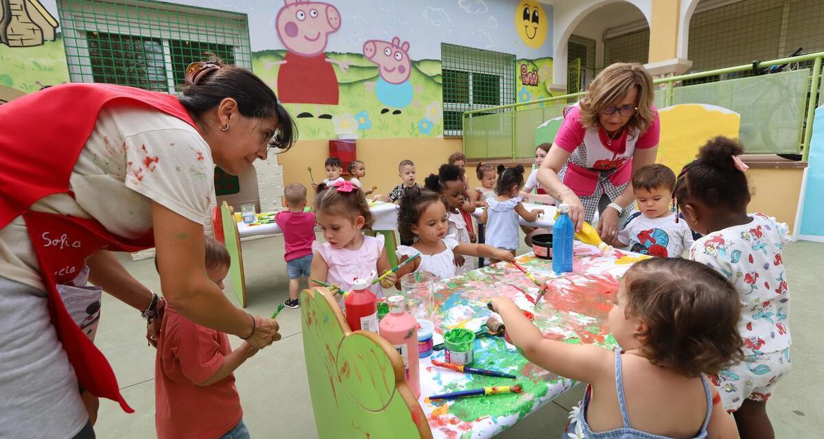 Moreno anuncia la gratuidad educativa desde el próximo curso para los niños de 2 a 3 años