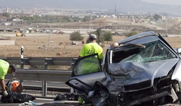 Cerca de 1.200 fallecidos en 45.700 accidentes de noche en una década en Andalucía