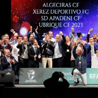 El equipo Apadeni de El Puerto es galardonado en la II Gala del Fútbol Inclusivo de la RFAF