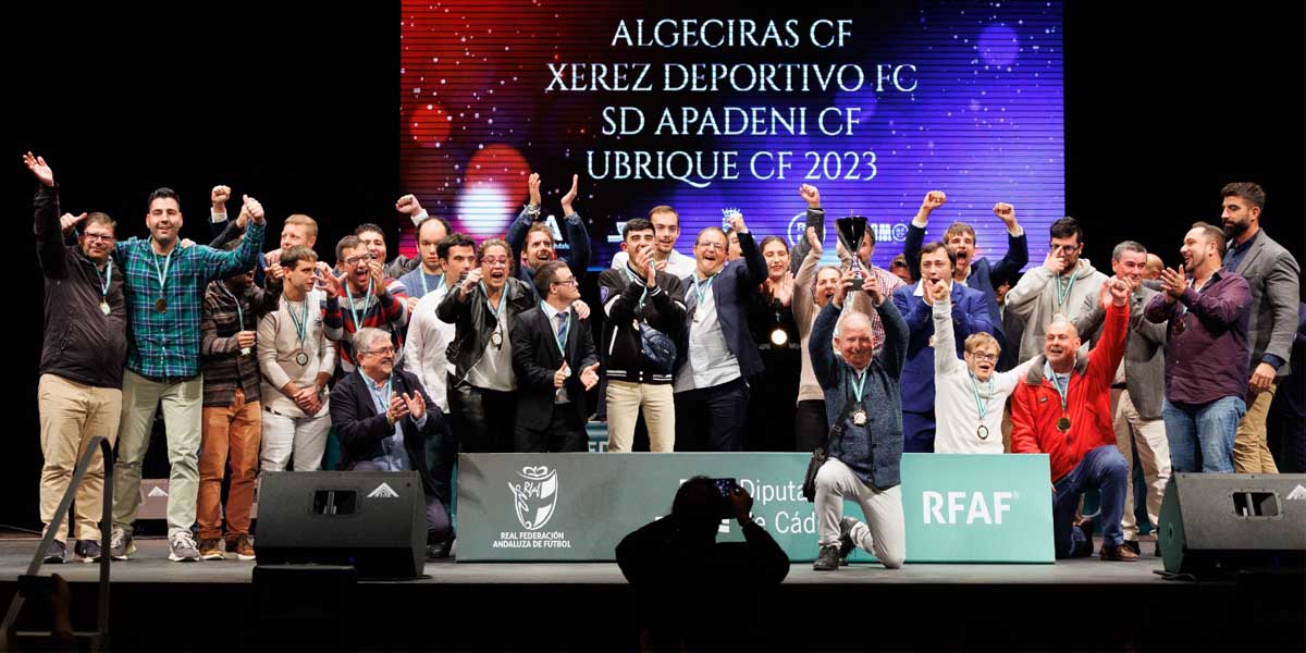 El equipo Apadeni de El Puerto es galardonado en la II Gala del Fútbol Inclusivo de la RFAF