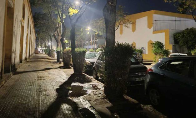 IU denuncia la falta de iluminación en la zona del Parque de la Victoria