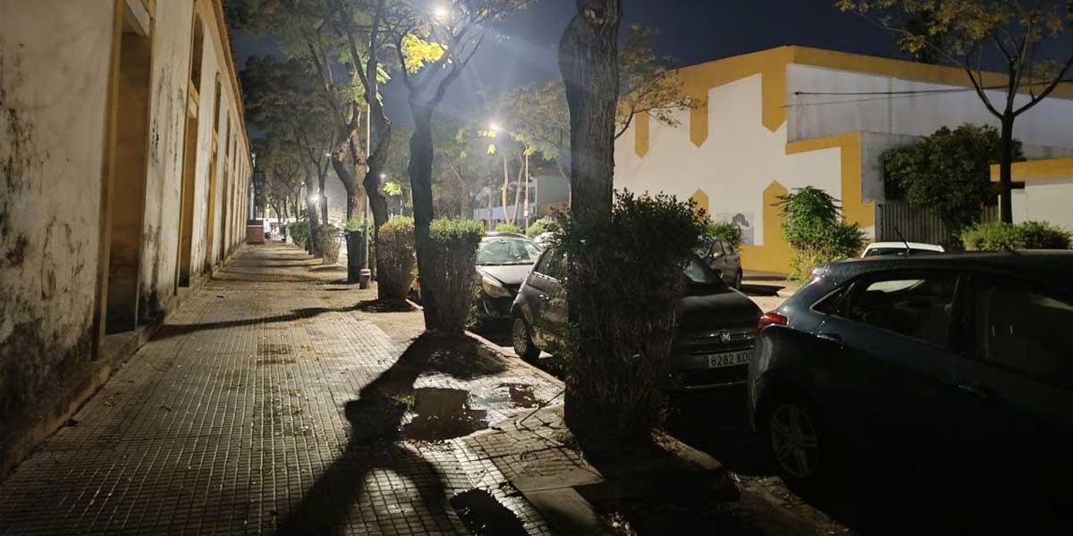 IU denuncia la falta de iluminación en la zona del Parque de la Victoria