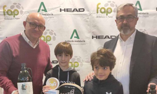 La Primera Prueba de Menores del Circuito Andaluz de Pádel celebrada en El Puerto reunió a más de 400 jóvenes promesas