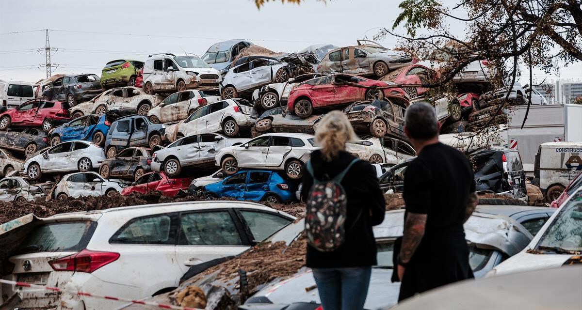 Tres investigados por robar más de 100 coches afectados por la dana y venderlos por piezas