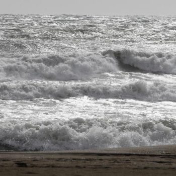 Aviso amarillo por viento de hasta 70 km/h en Jaén y oleaje en Almería y Granada