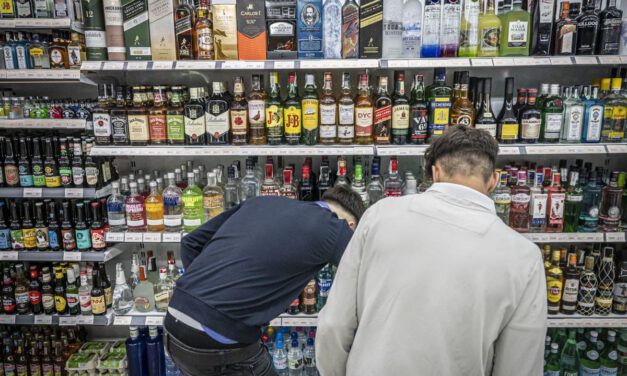 El Ejecutivo aprueba la ley que permitirá realizar pruebas de alcoholemia a menores