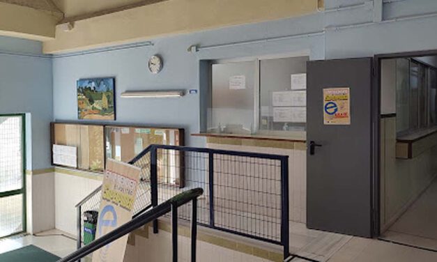 El Ayuntamiento y el IES Mar de Cádiz refuerzan su colaboración con nuevos convenios de prácticas formativas