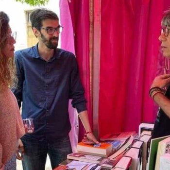 IU reclama de nuevo la puesta en marcha del Bono Lector aprobado en 2022