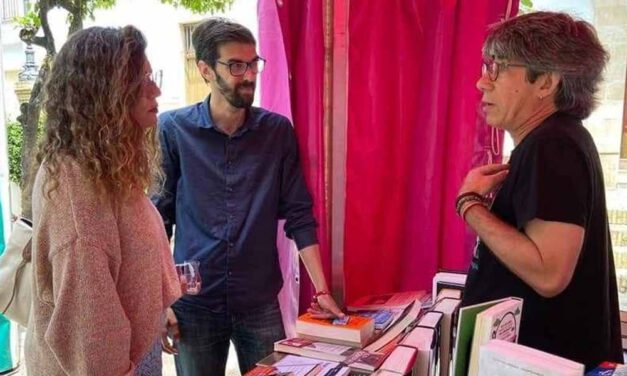 IU reclama de nuevo la puesta en marcha del Bono Lector aprobado en 2022