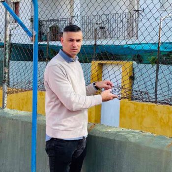 El estado de las pistas deportivas de los barrios, a pleno