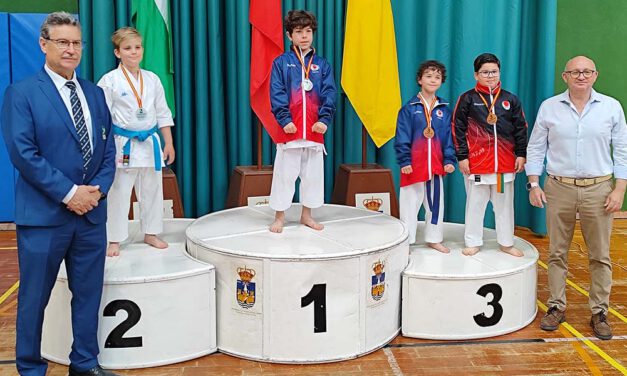 El Puerto acoge el V Campeonato Provincial de Kárate Infantil en el Pabellón Ramón Velázquez