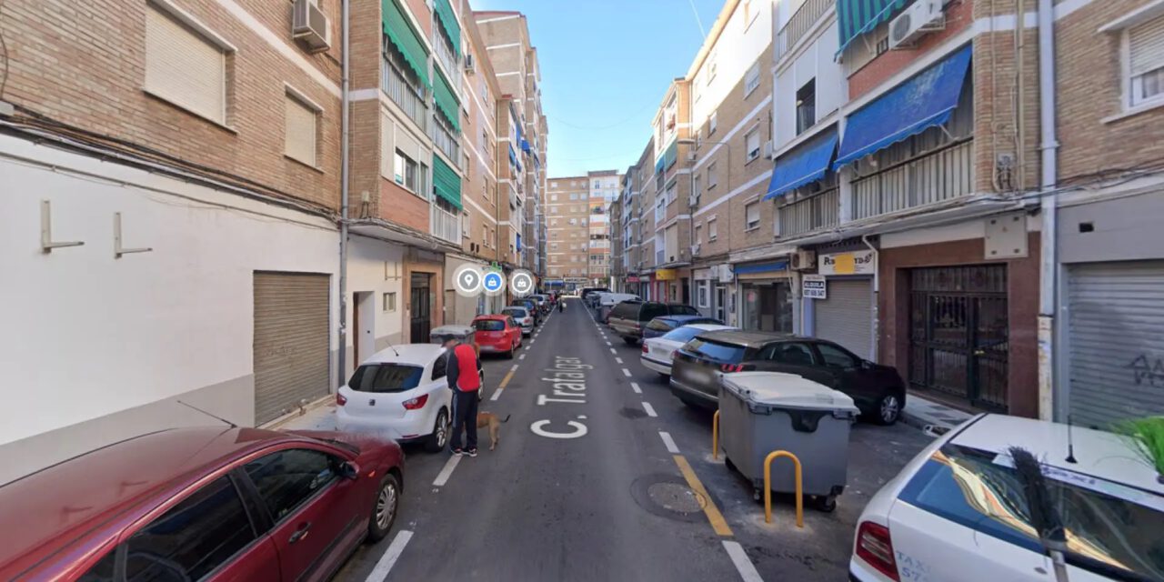 Muere tras precipitarse desde una octava planta durante un incendio en Málaga
