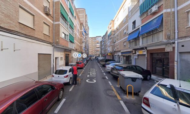 Muere tras precipitarse desde una octava planta durante un incendio en Málaga