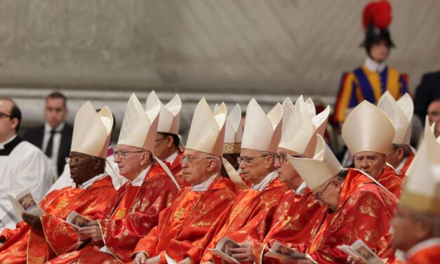 Pío XII, el único Papa elegido con 'fumata blanca' en el primer día del cónclave
