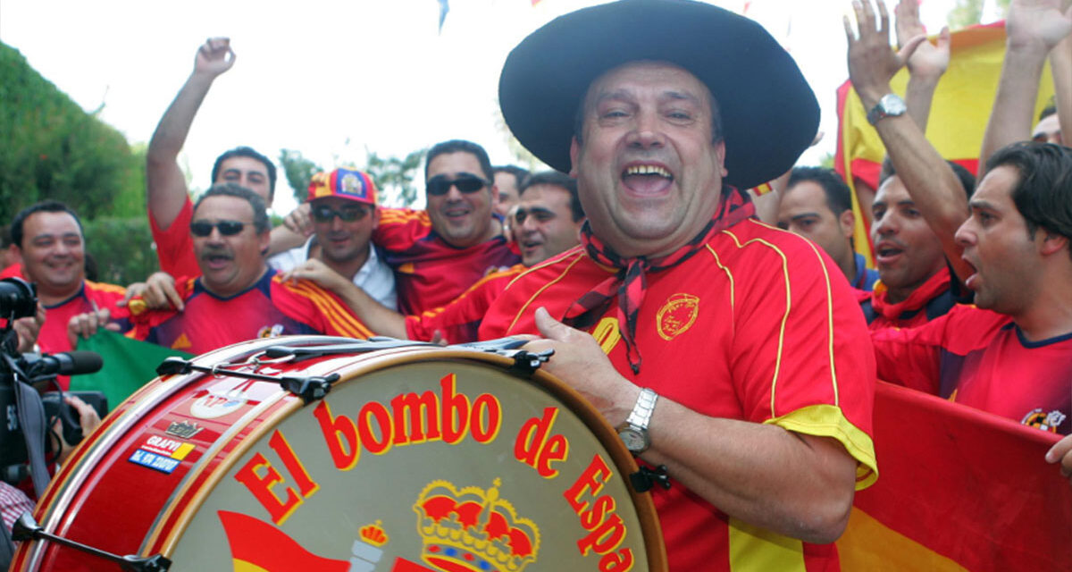 Muere Manolo 'El del Bombo', el seguidor más emblemático de la selección española