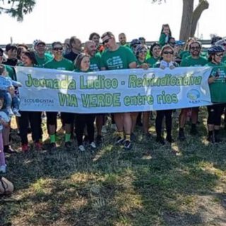 Más de un centenar de ciclistas reclaman completar la Vía Verde Entre Ríos entre El Puerto y Sanlúcar
