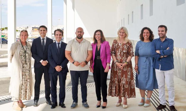 Junta y Ayuntamiento ponen en servicio el nuevo intercambiador de transportes de El Puerto