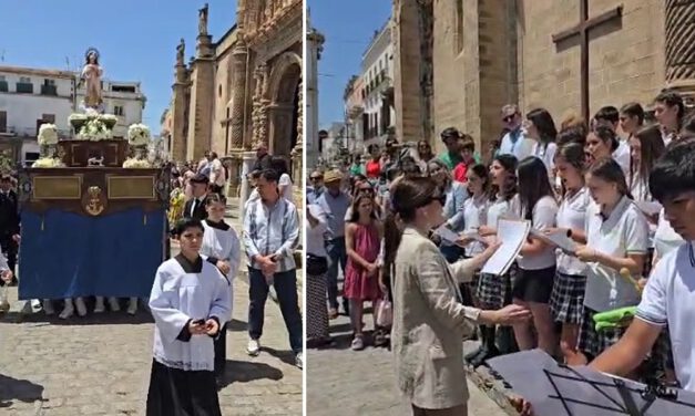 La imagen de la Niña María volvió a salir en procesión tras más de 40 años