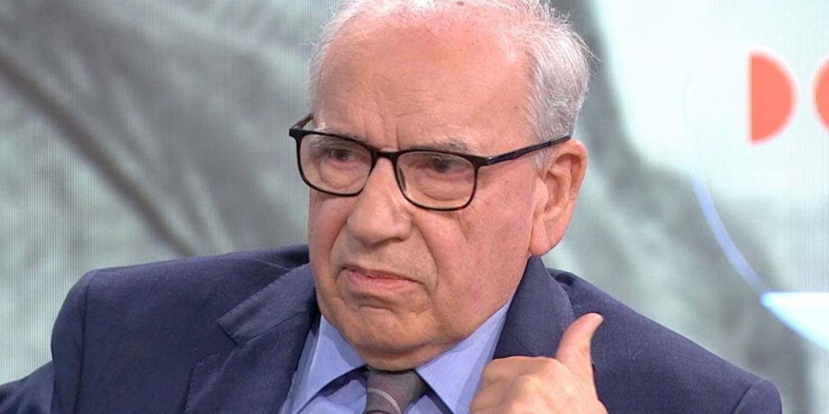 Alfonso Guerra homenajea a Antonio Machado en la clausura de 'Los martes de la Academia'