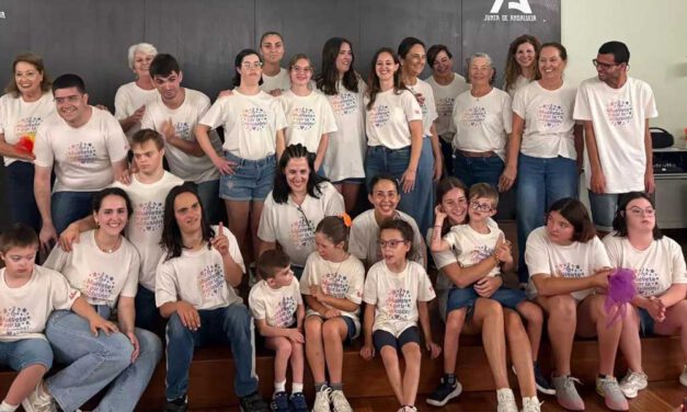 El festival inclusivo 'Muévete por la inclusión' reúne a decenas de familias en Los Toruños