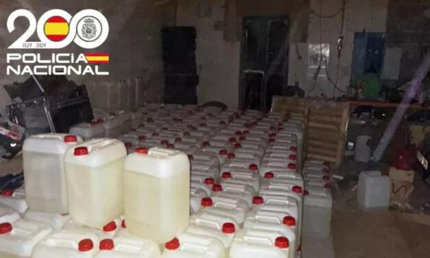 Incautados más de 8.000 litros de gasolina en una 'guardería' clandestina para narcolanchas