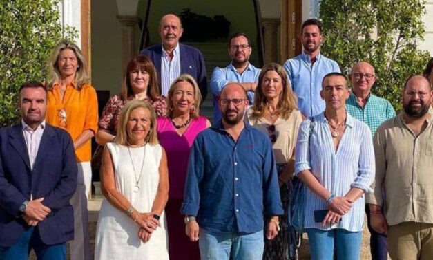 El equipo de gobierno se reorganiza para afrontar la segunda mitad del mandato como Gran Ciudad