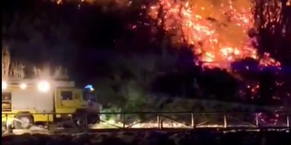 Contenido un incendio cerca de viviendas entre Las Redes y Vistahermosa