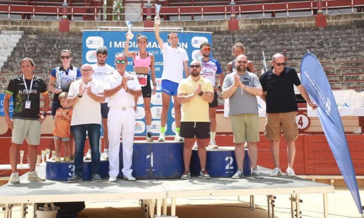 El Puerto reúne a 2.600 corredores en la I Media Maratón El Puerto – Base Naval