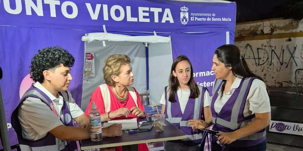 Más de mil personas informadas en el Punto Violeta de la Feria 2025