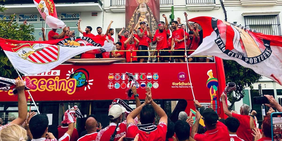 La afición del Racing Portuense celebra su ascenso con una jornada histórica en la ciudad