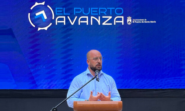 Beardo presenta su balance de mitad de mandato: "El Puerto avanza con paso firme"