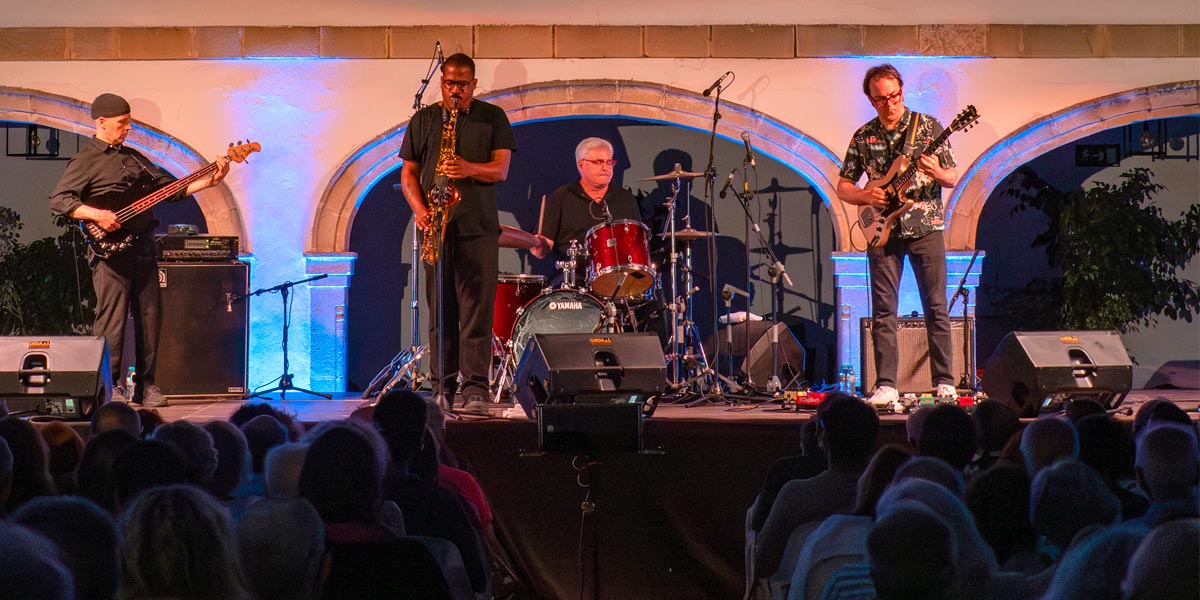 Éxito de público en la apertura del Bahía Jazz Festival con James Brandon Lewis