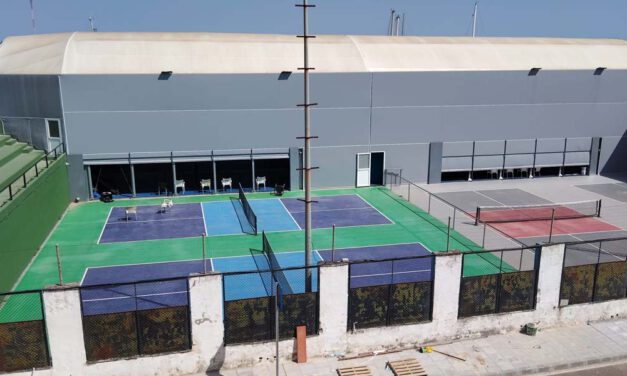 Ecologistas denuncian que las cubiertas del Club Náutico siguen en pie pese a la orden de demolición
