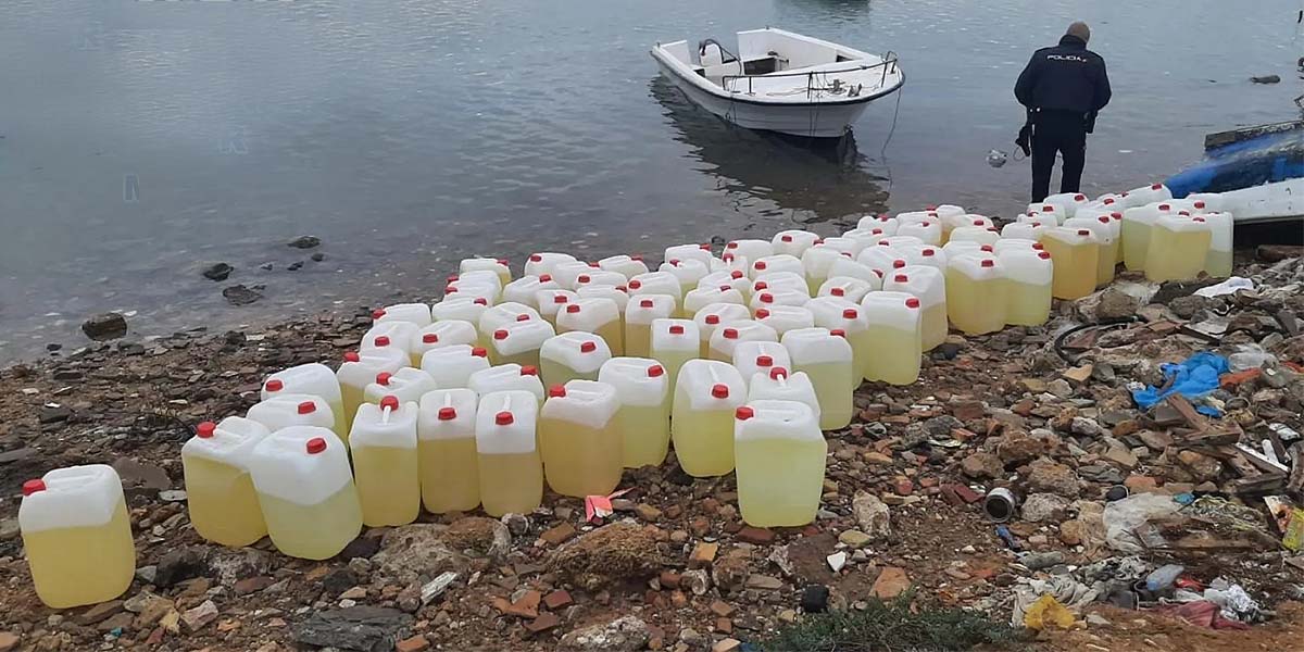 Prisión provisional para los detenidos tras el hundimiento de una lancha con 1.400 litros de gasolina en El Puerto
