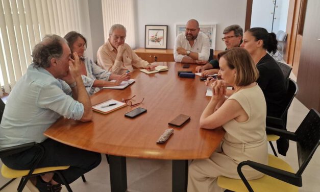 El Ayuntamiento y CSIF abordan mejoras en la organización interna del Consistorio