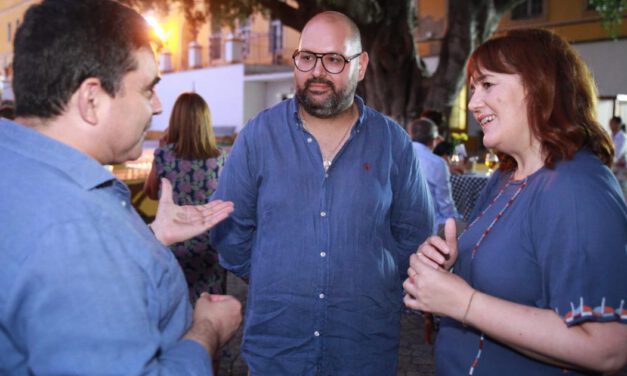 Una cena homenajea el centenario del Padre Conradi en el patio de SAFA-San Luis