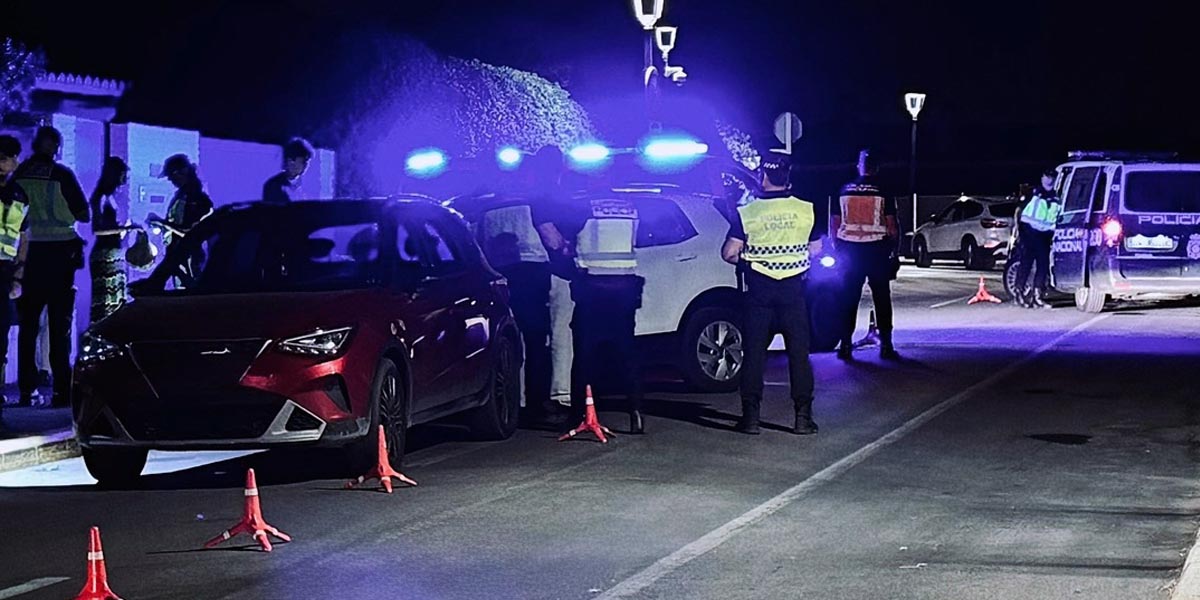 Macrooperativo policial en Puerto Sherry para frenar el botellón y el alcohol al volante