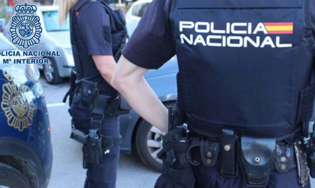 Detenido por trapichear con hachís y cocaína en una plaza de El Puerto