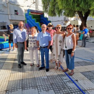 Más de 20 iniciativas llenan de actividad una decena de barrios de El Puerto durante el verano 2025.09.05 FOTO FIESTA EN PLAZA CRUCERO NAVARRA