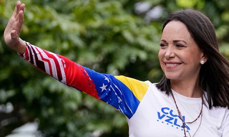 La democracia debe triunfar siempre