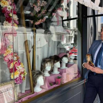 Más de 75 comercios se tiñen de rosa en apoyo a la lucha contra el cáncer de mama